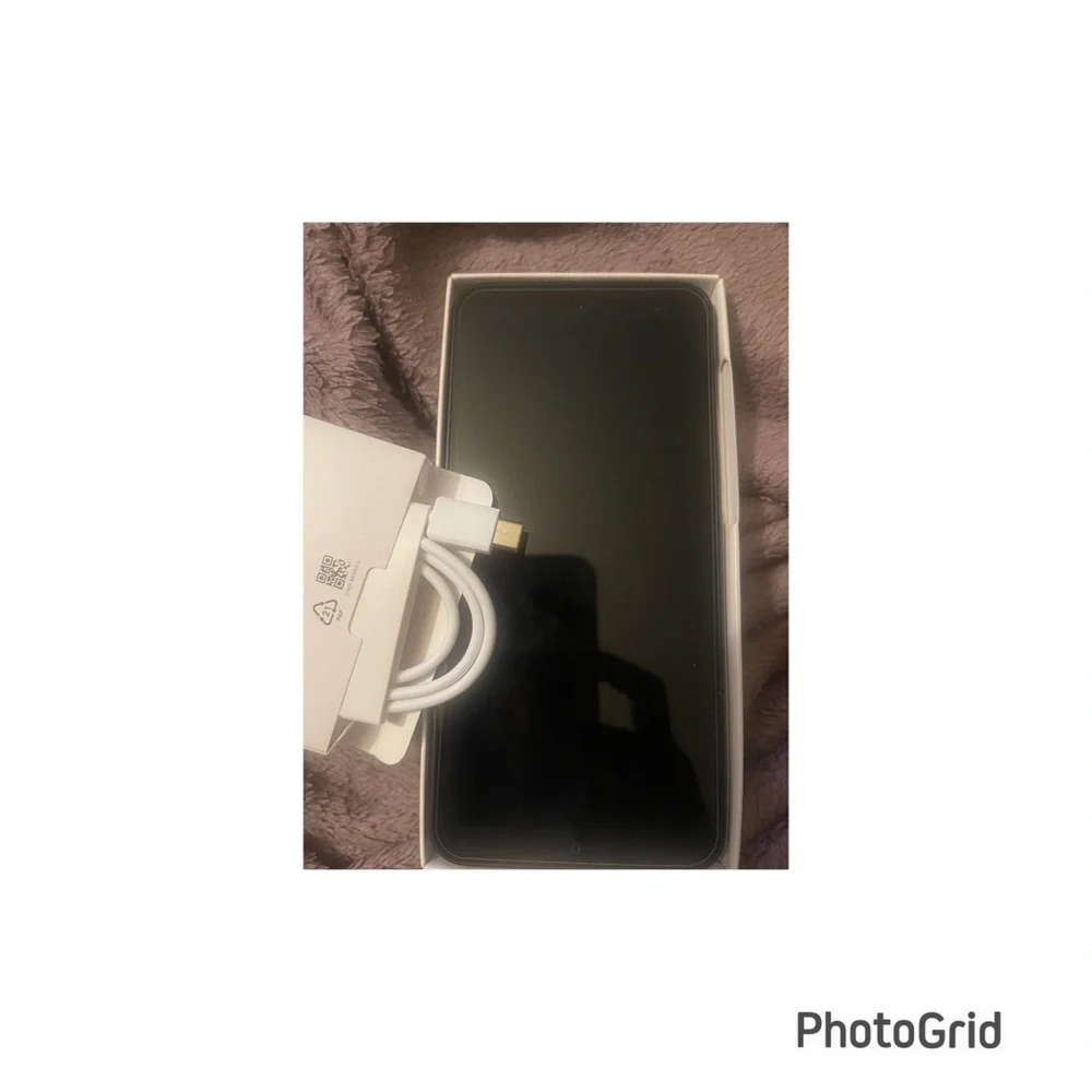 Samsung Galaxy A16 5G Smartphone - Charcoal Gray